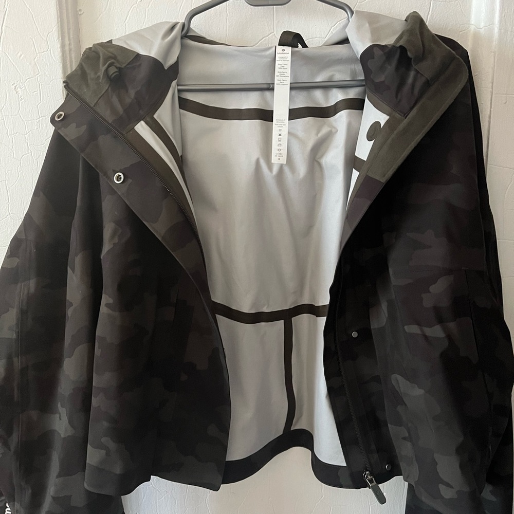 Lululemon Rain Chaser Rain Jacket,